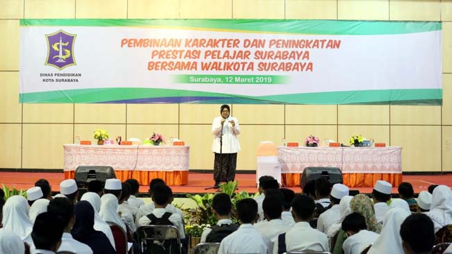 Risma Motivasi 1.800 Siswa SMP NU